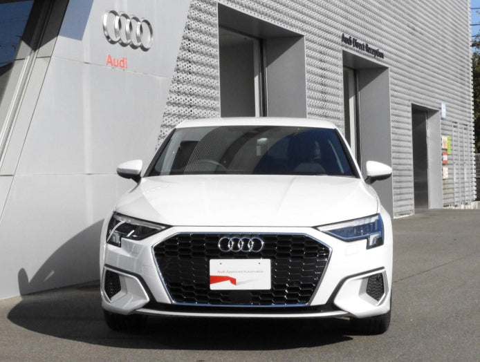 AUDI A3 SEDAN 30 TFSI ADVANCE  1000 CC Hybrid  Automatic Year 2024