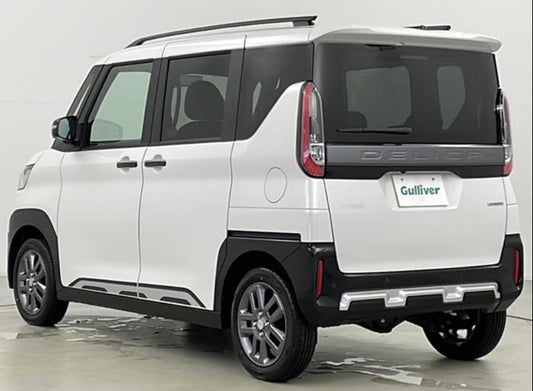 Mitsubishi Delica Mini 4 WD 660 CC Hybrid  Automatic  Year 2025