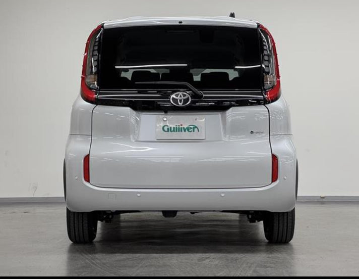 Toyota Sienta 1500 CC Hybrid  Automatic  7 Seater  Year 2025