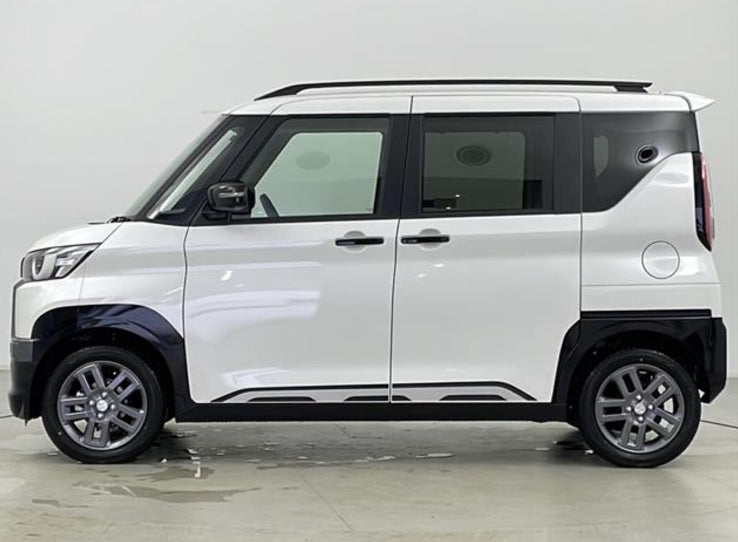 Mitsubishi Delica Mini 4 WD 660 CC Hybrid  Automatic  Year 2025